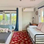 Zen Escape Guest House \